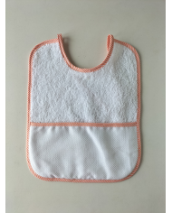 Babero cuadrado punto cruz